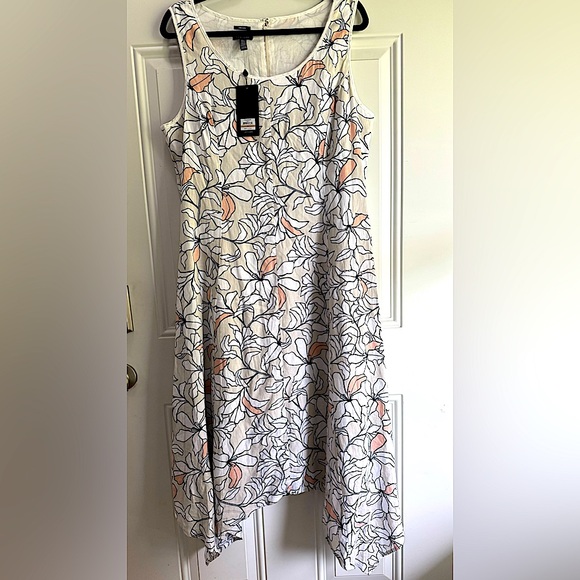 Jones New York Dresses & Skirts - NWT Jones New York Beige,Peach, & White Linen Dress Handkerchief Hem W/ Pockets